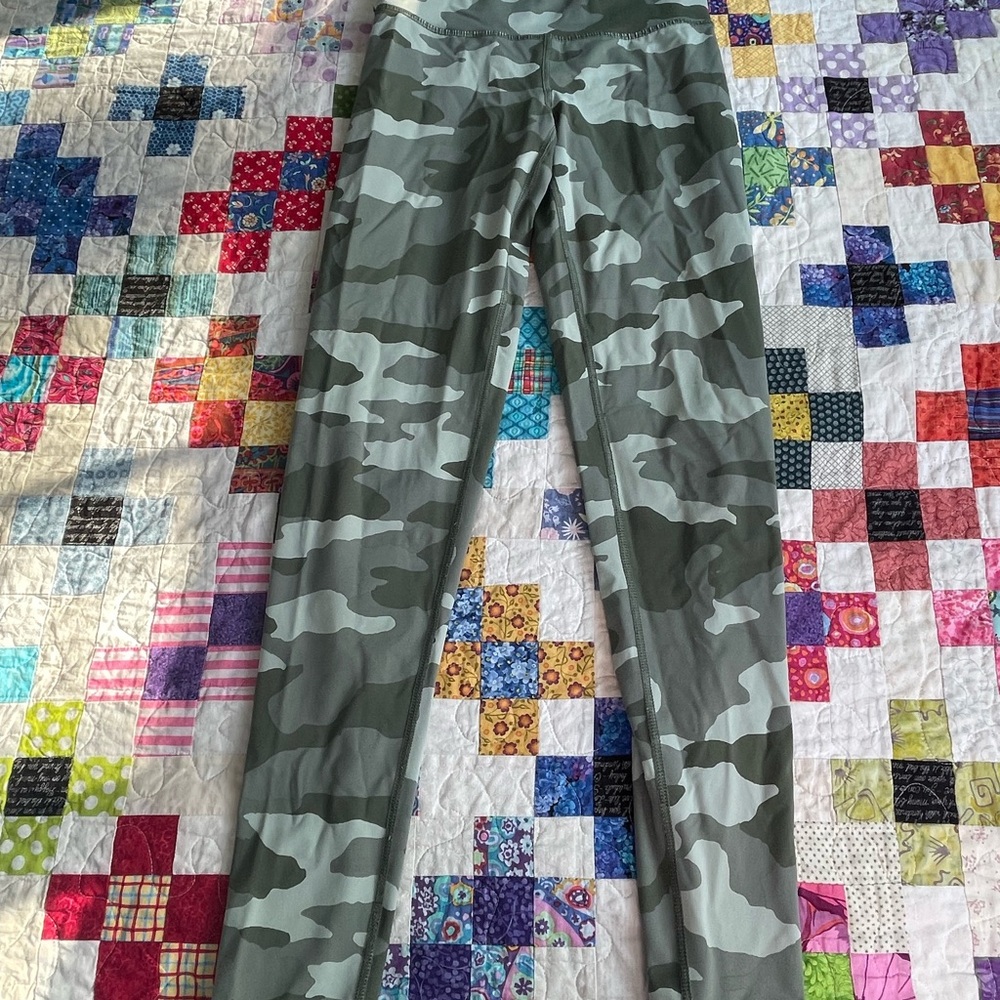 Aerie Women's Gray Camouflage Leggings